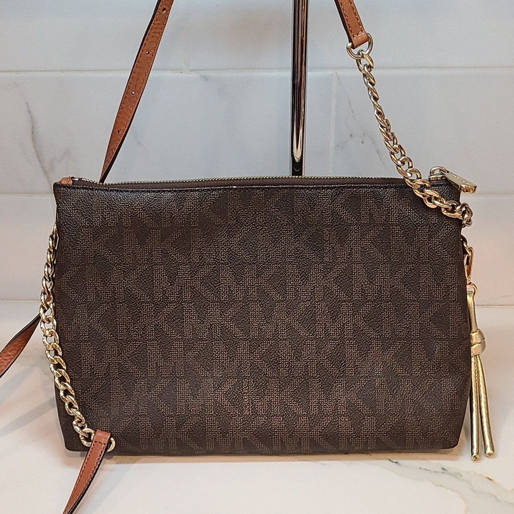 Michael Kors Trisha Brown Crossbody Bag 8" x11" x 3" GUC - Picture 2 of 13